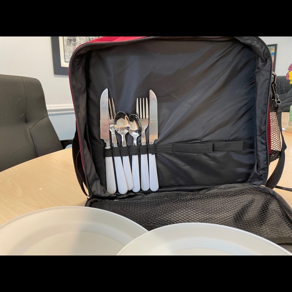 Insulated Picnic bag - Red - New - Picture 3 of 8